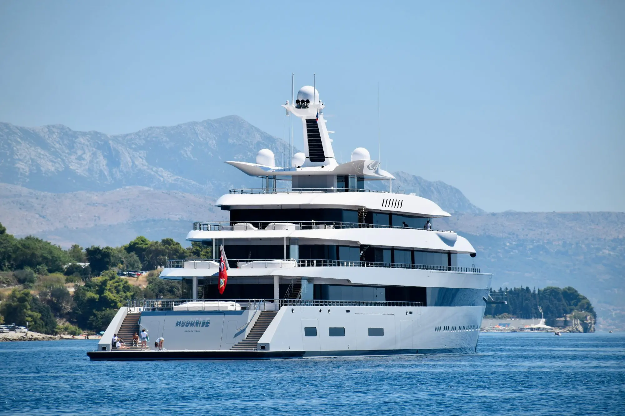 Superyacht Refitting vs Retrofitting scaled